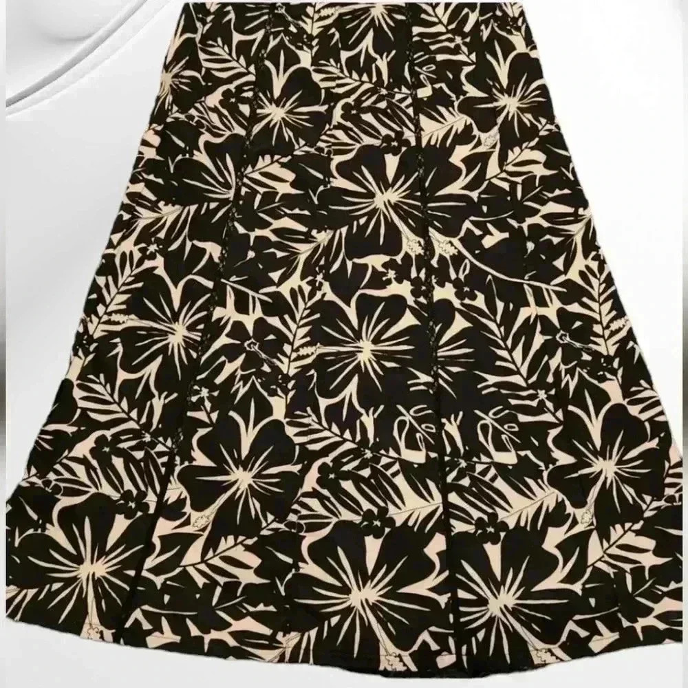 BILL BLASS FLORAL FLARE SKIRT